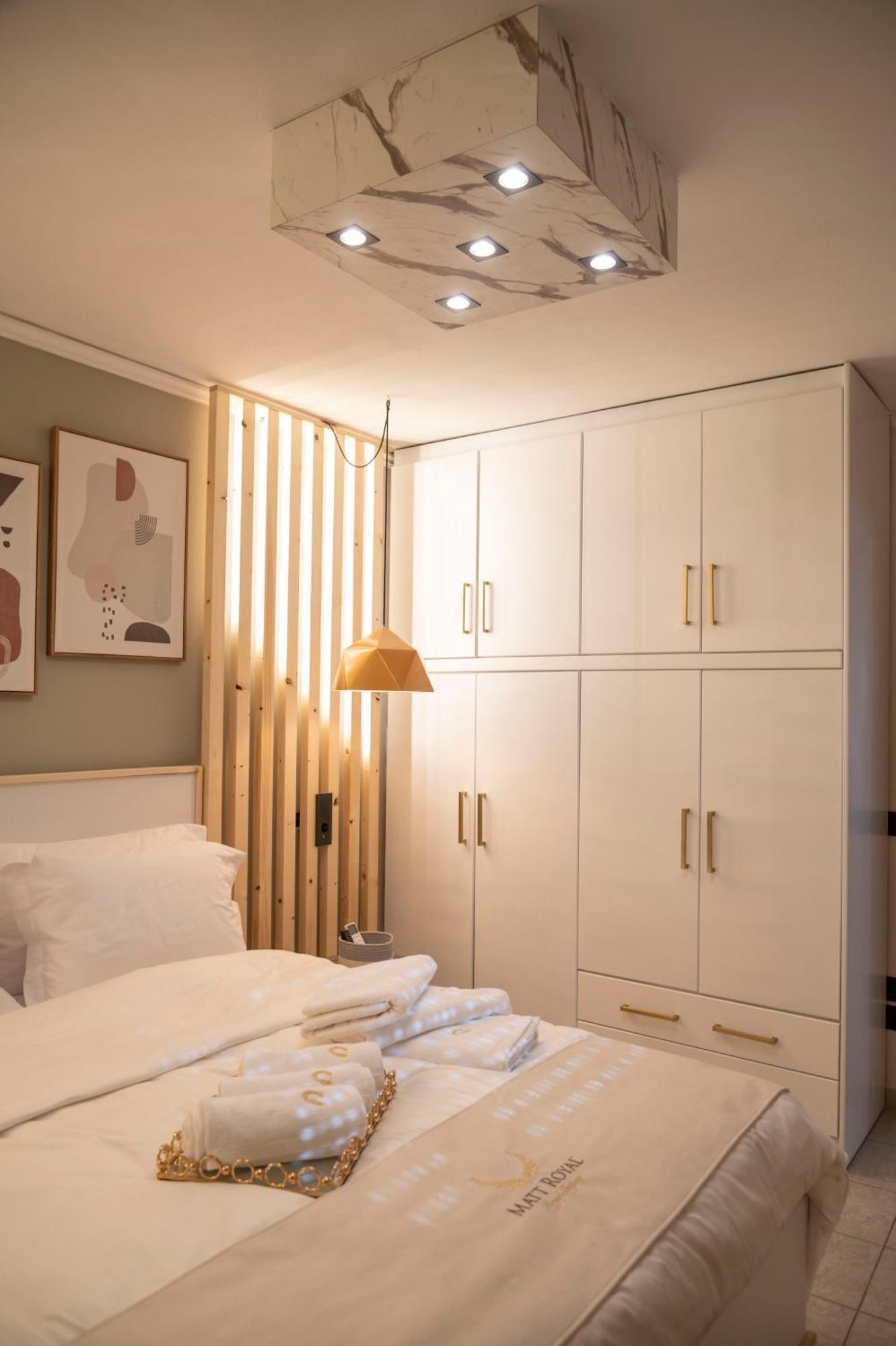 Seaview Luxury Suite อเล็กซานโดรโพลิส ภายนอก รูปภาพ