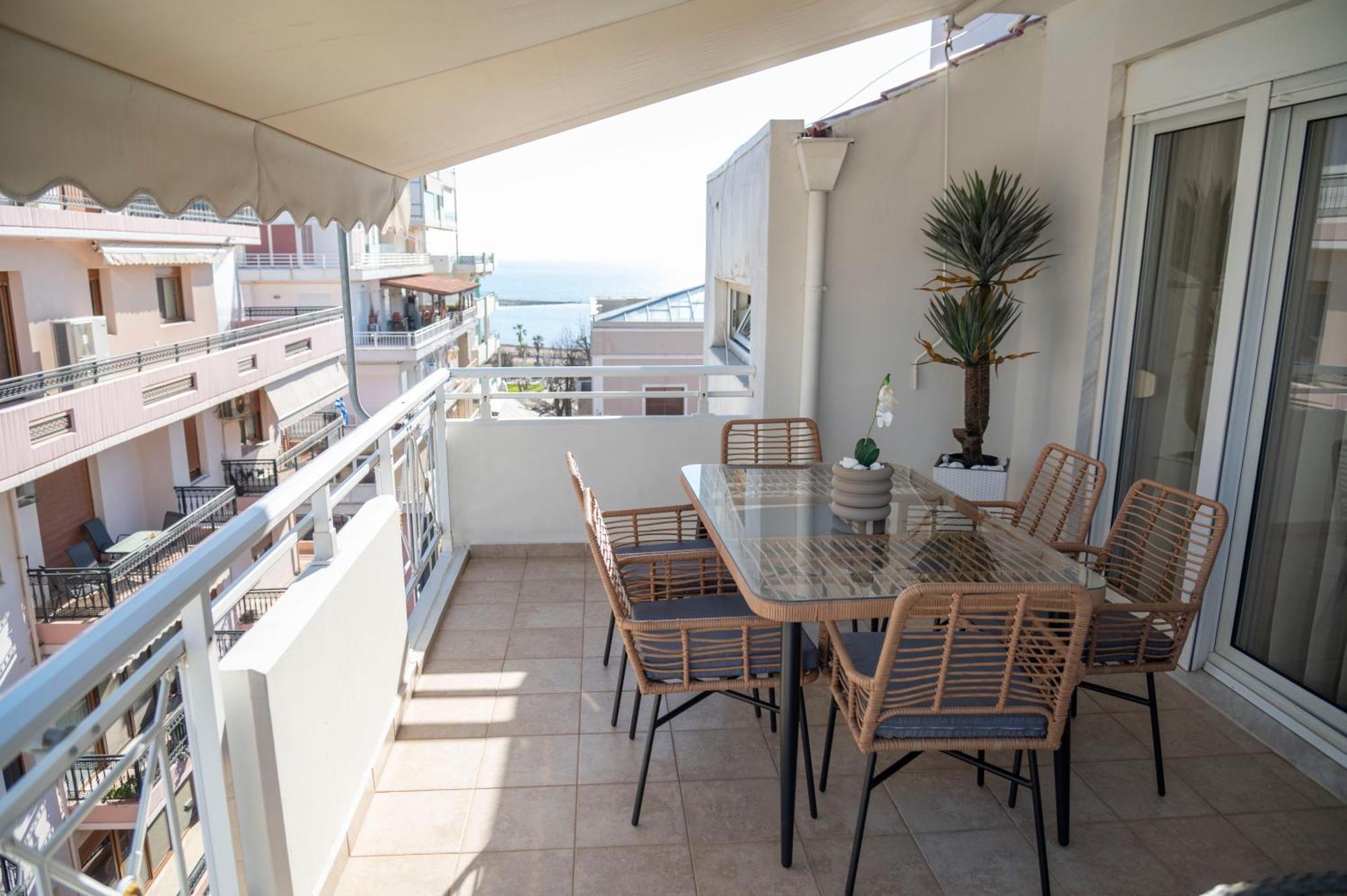 Seaview Luxury Suite อเล็กซานโดรโพลิส ภายนอก รูปภาพ
